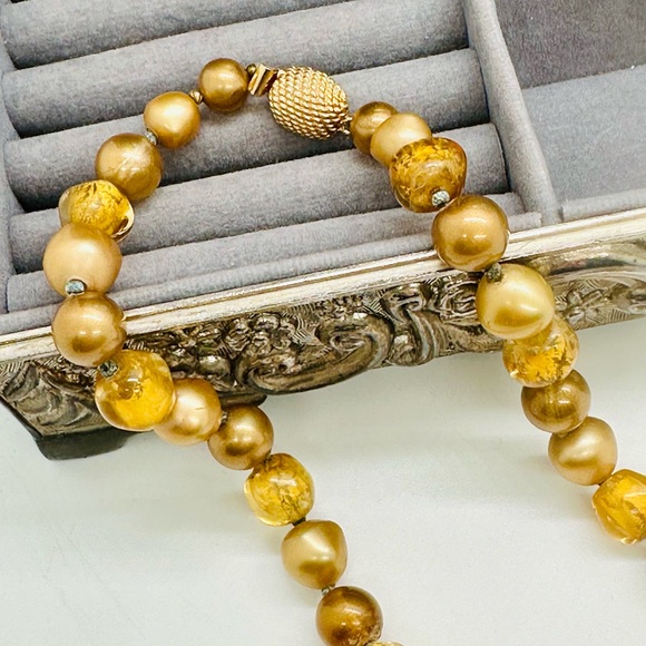 Vintage MARVELLA Gold Glass Bead Necklace - Picture 6 of 17